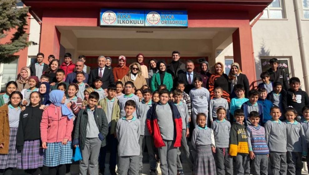 Valinin Eşinden Köy Okullarına Yeni Ziyaretler