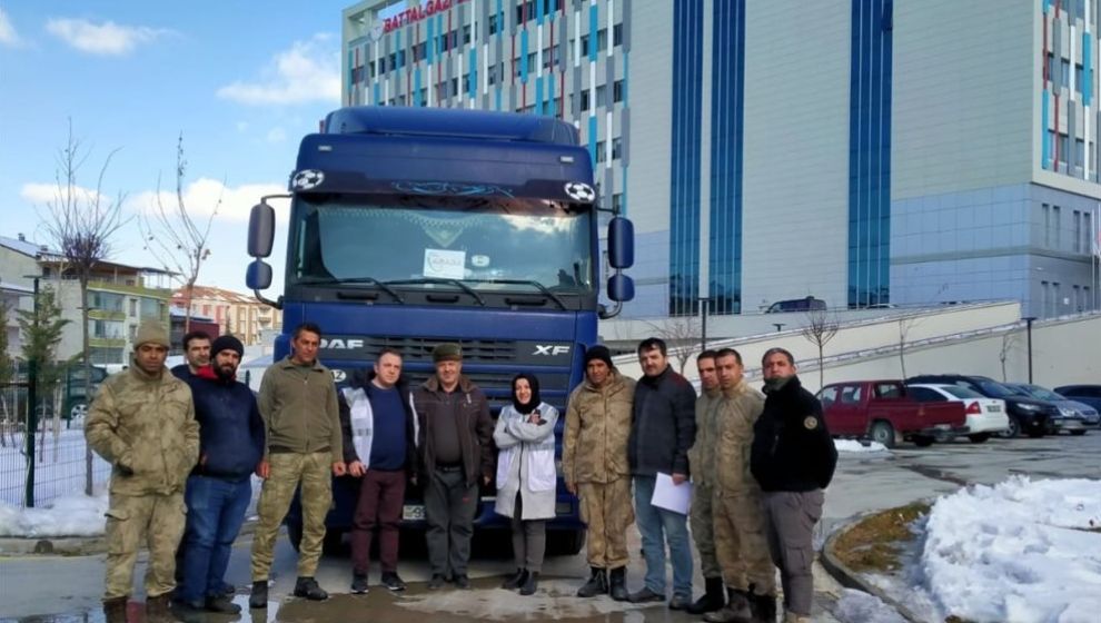Azerbaycan'dan Malatya'ya TIR'ıyla  İlaç Yardımı Getirdi