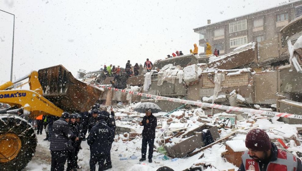 Depremin Büyüklüğü 7,7 Olarak Revize Edildi