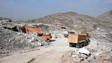 Yapılacak Kalıcı Konutlara İlk Kazma Vuruldu