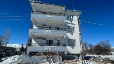 "Yıkımın Ana Nedeni Kalitesiz Beton, Kötü İşçilik ve Bodrumsuz Binalar"