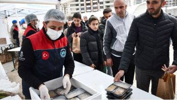 Başakşehir Belediyesinden Her Gün 10 Bin Kişiye Yemek