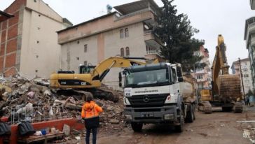 Van'dan Gelen Ekipler 7 Bin 300 Kamyon Hafriyat Taşıdı