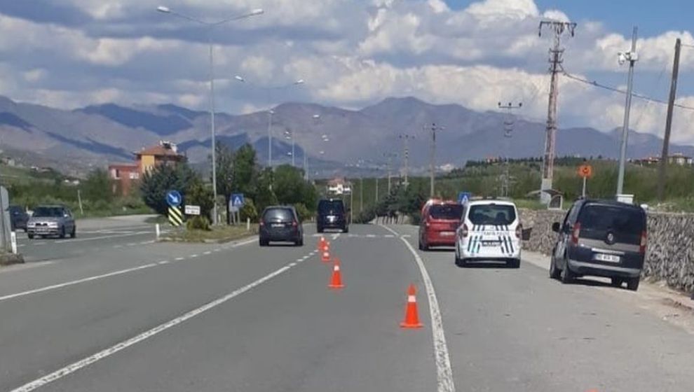 9 Yaşındaki Çocuk Trafik Kazasında Hayatını Kaybetti