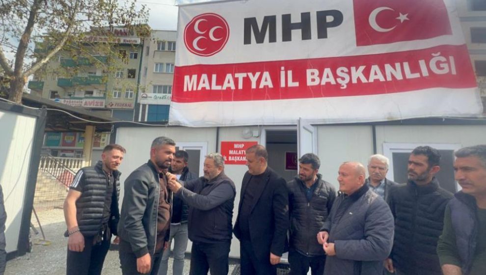 Gelecek Partisi'nden İstifa Edip MHP'ye Katıldılar