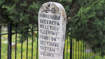 73 Yıl Önce Yine Bir 14 Mayıs Seçimi ve Mezar Taşındaki Yazı