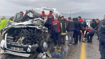 Sivas- Malatya Yolundaki Trafik Kazasında 5 Ölü