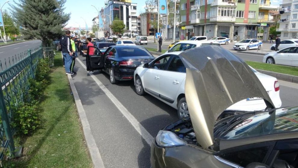 Çevre Yolunda Zincirleme Kaza