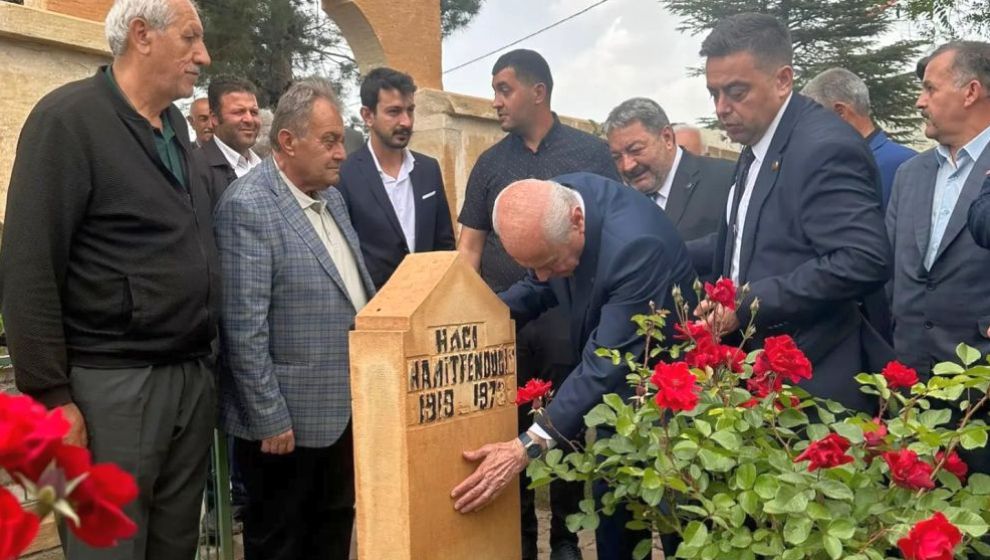 MHP Genel Başkanı Bahçeli'den Hamido'nun Mezarına Ziyaret