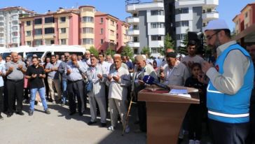 Malatya'nın İlk Hac Kafilesi Törenle Uğurlandı