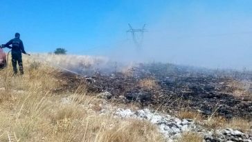 Akçadağ'da Bin Dönümlük Otluk Alanda Yangın Çıktı