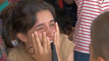 Evlerinin Patlayıcı İle Yıkımını Göz Yaşları İçinde Seyrettiler