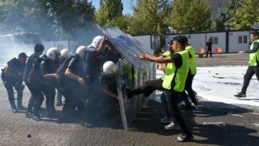 Çevik Kuvvet Polisinden Gerçeği Aratmayan Tatbikat