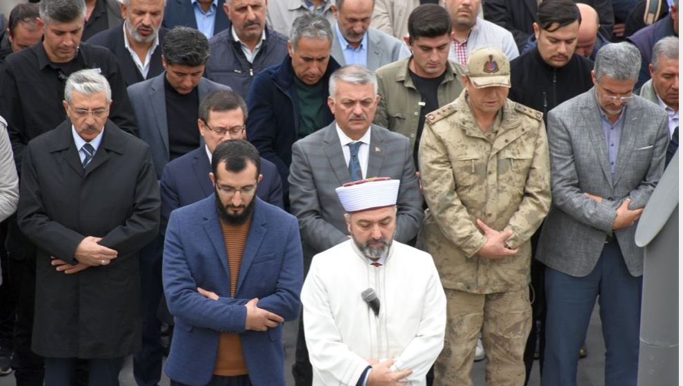 Gazze'de Hayatını Kaybedenler İçin Gıyabi Cenaze Namazı Kılındı