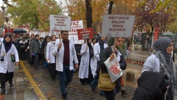 İsrail'in Gazze'ye Yönelik Kanlı Saldırılarına Protesto