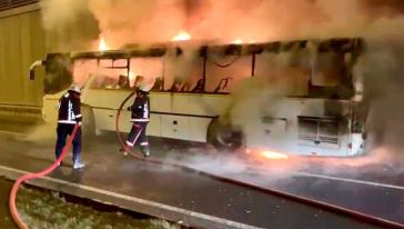 Seyir Halindeki Servis Otobüsünde Yangın Çıktı!