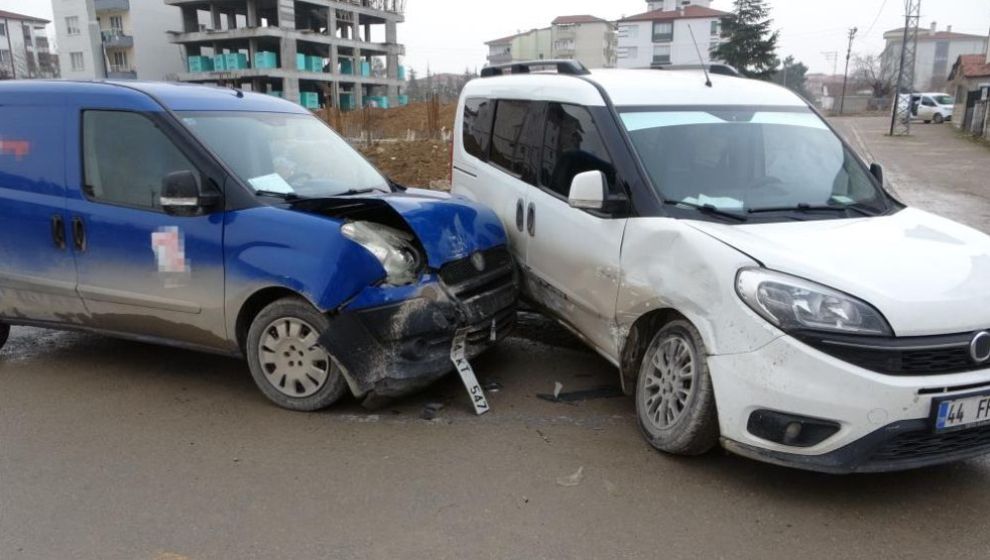 Trafik Kazalarında 3 Kişi Yaralandı