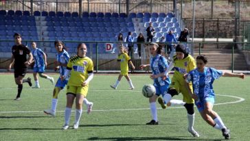 Malatya Bayanlarspor Takımı, Sahasındaki Maçı 4-2 Kazandı