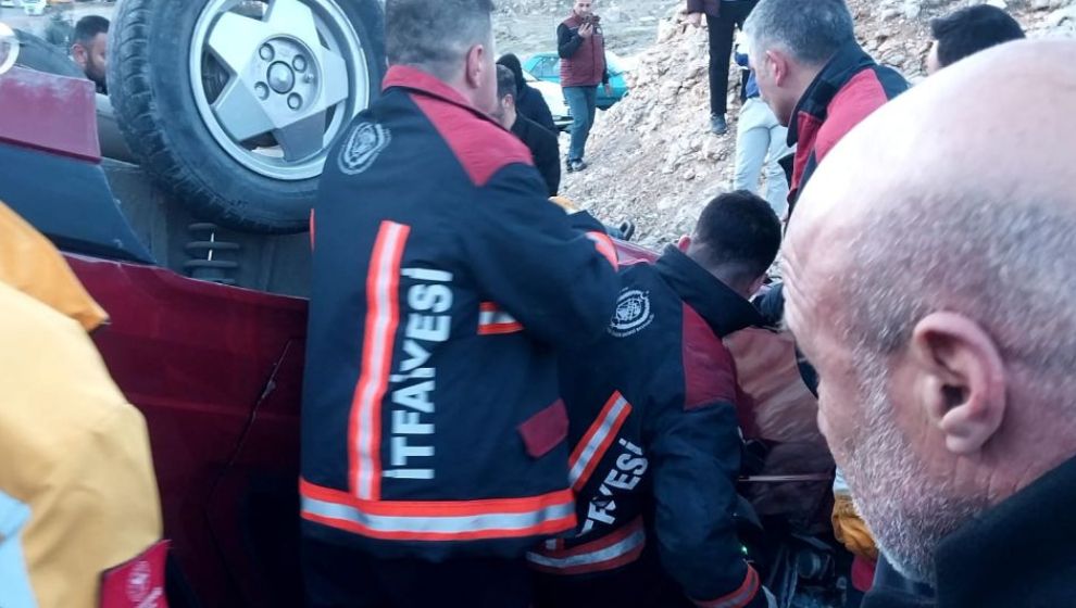 Takla Atan Otomobilde 4 Kişi Yaralandı