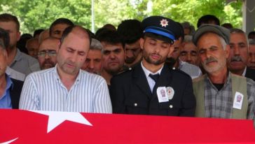 Hayatını Kaybeden Polis Memuru Toprağa Verildi