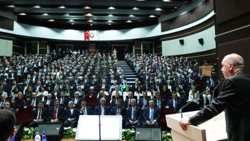 Erdoğan: "Milletin Sınıfta Bıraktığını Biz de Baş Tacı Edemeyiz"
