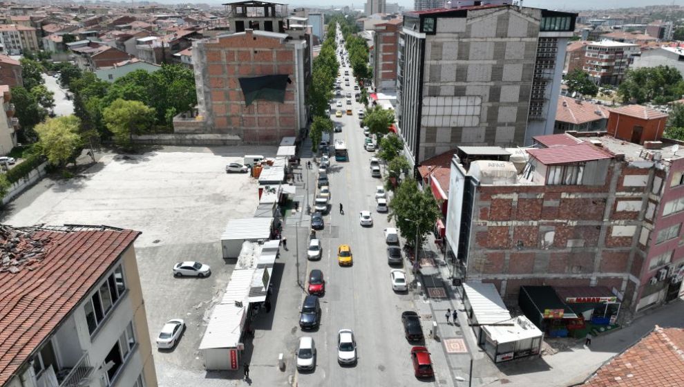 İnönü Caddesi'ndeki Oto Park Sorununa Çözüm: Geçici Park Alanları..