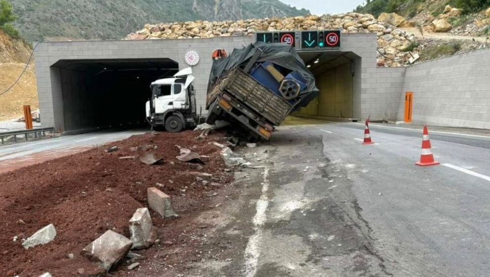 Yine Erkenek Tüneli Girişi, Yine Kaza