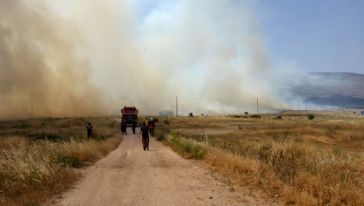 2 Bin Dönüm Araziyi Etkileyen Yangın Güçlükle Söndürüldü