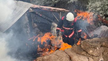 Arguvan ve Battalgazi'deki Anız- Tarla Yangınları Söndürüldü