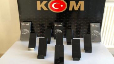 Gümrük Kaçağı Telefon, Saat ve Makaron Ele Geçti