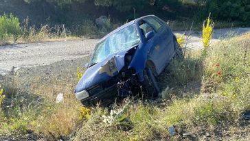 Otomobil Şarampole Yuvarlandı, 1 Kişi Yaralandı