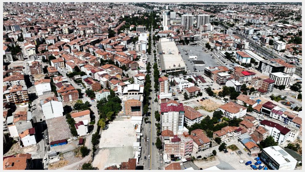 İnönü Caddesi'nde 13 Parklanma Alanı Oluştu