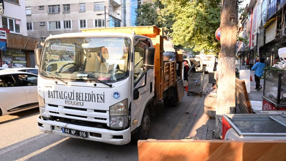 Belediyeden Atatürk Caddesi Esnafına Taşınma Desteği!