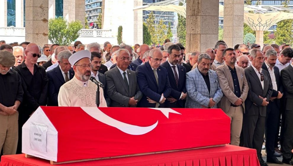 Sanatçı Kenan Işık, Ankara'da Son Yolculuğuna Uğurlandı