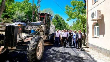 Büyükşehir Başkanı Er, Hekimhan'da Yol Çalışmalarını İnceledi