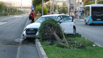 MAŞTİ Kavşağındaki Kazada 2 Yaralı