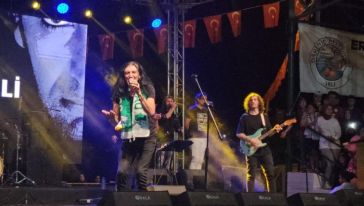 Darende'deki Festivalde Murat Kekilli Konseri