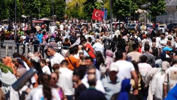 Türkiye'de Doğuştan Beklenen Yaşam Süresi 77,3 Yıl Olarak Hesaplandı