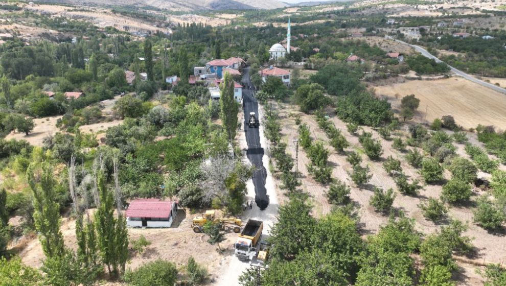 Büyükşehir, Güzelyurt ve Kurşunlu'da Yolları Asfaltlıyor