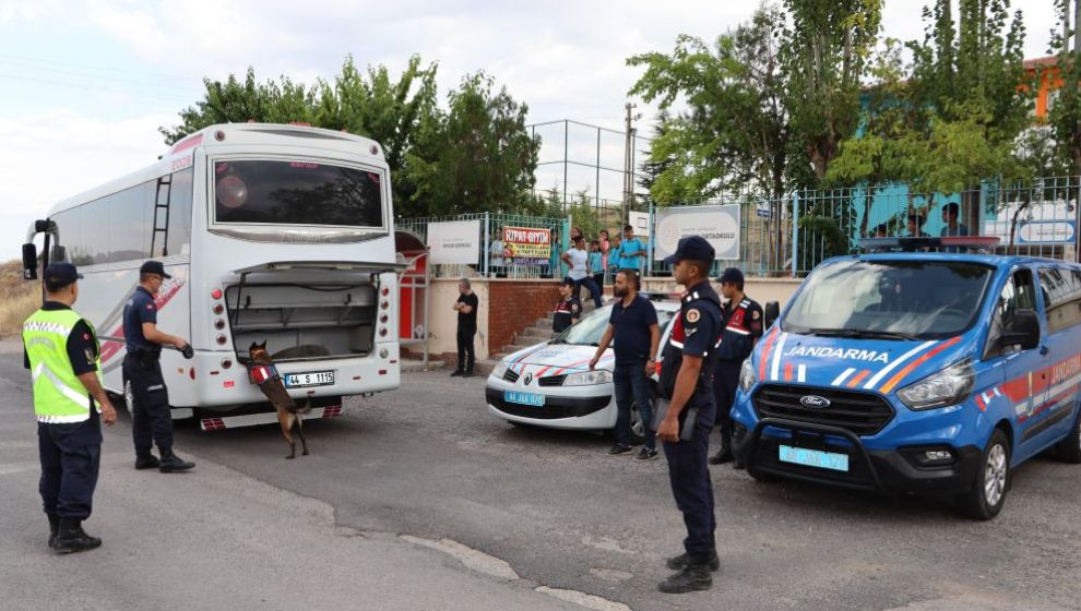 Okul Çevresi ve Servislerde Jandarma Denetimi