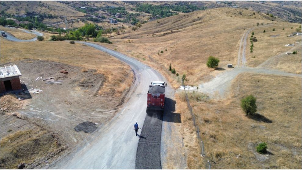 Tokluca ve Hisartepe'de Yol Yenileme Çalışması