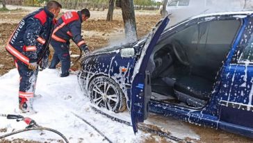 Park Halindeki Otomobilde Yangın Çıktı