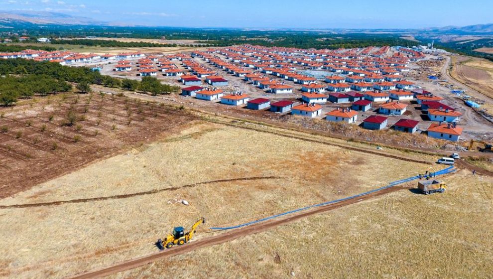 Akçadağ Ören'deki Deprem Konutlarına İçme Suyu Hattı