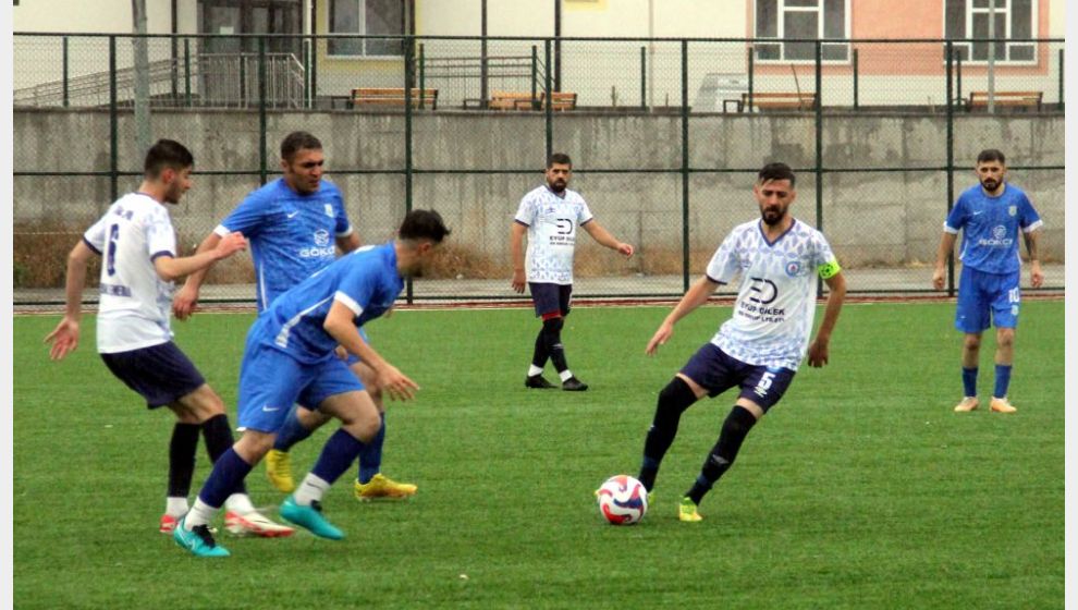 1. Amatör Büyükler Ligindeki Bu Maç 'Yoğun Kar' Yüzünden Tamamlanamadı