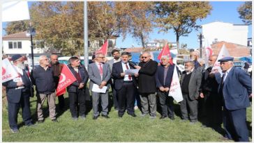 "Çiftçi Tarım Politikaları Nedeniyle İflasa Sürüklendi"