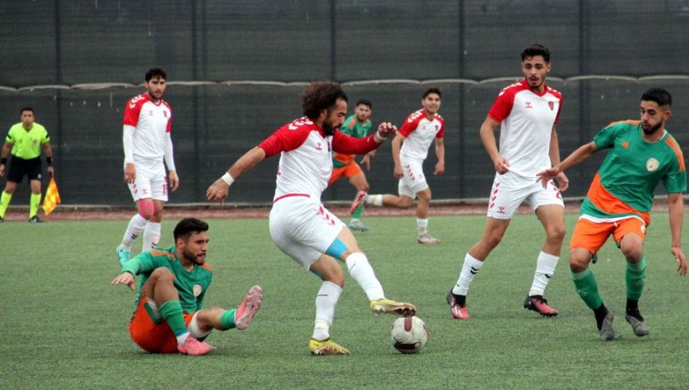 BAL'da M. Yeşilyurt Sahasında Mağlup, Malatyaspor Farklı Galip