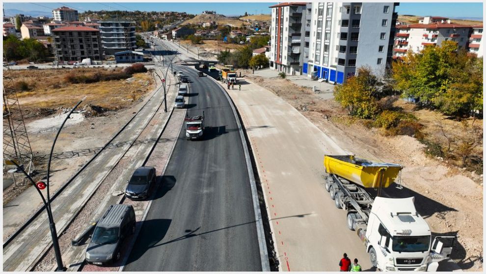 Mehmet Akif Üstündağ Caddesi'nde Yenileme Çalışması