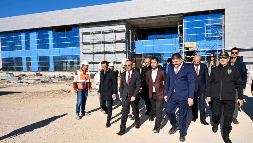 Vali Yavuz, Yeni Havalimanı Terminal İnşaatını da İnceledi