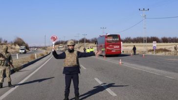 Jandarmadan Ticari Araçlarda Kış Lastiği Denetimi