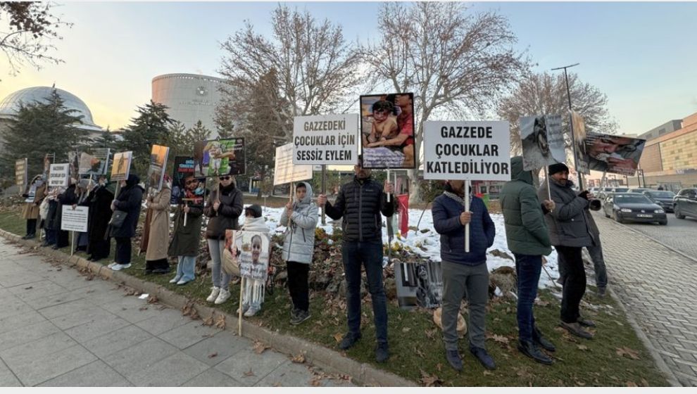 Bir Grup Öğretmenin Sessiz İsrail Protestosu 26. Haftasında